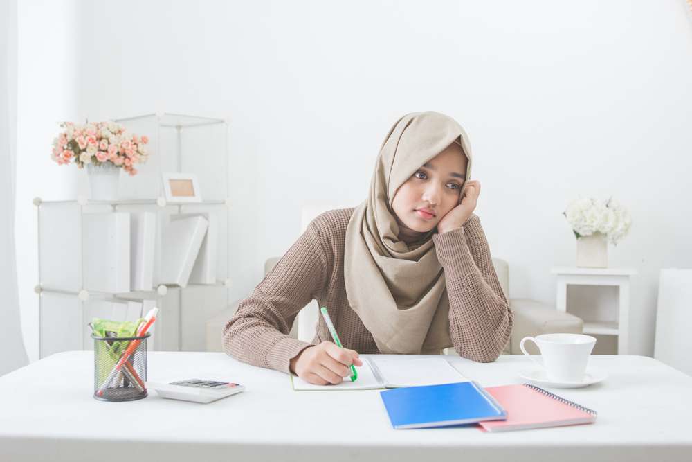 Sering Makan Berlebihan Saat Sedang Stres? Begini Cara Mencegahnya