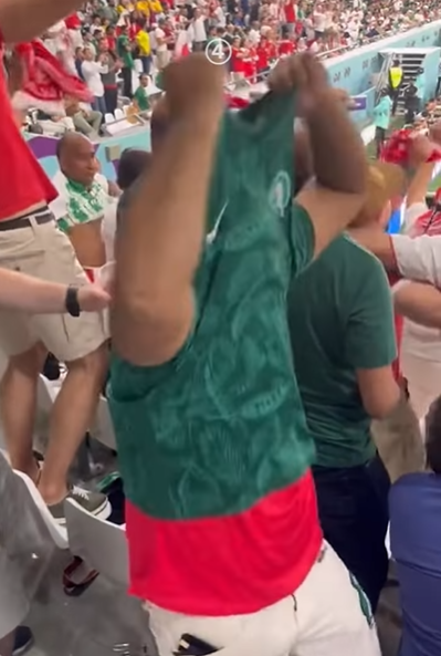 Fans Arab Saudi Langsung Ganti Baju Pindah Dukung Polandia Setelah Kalah
