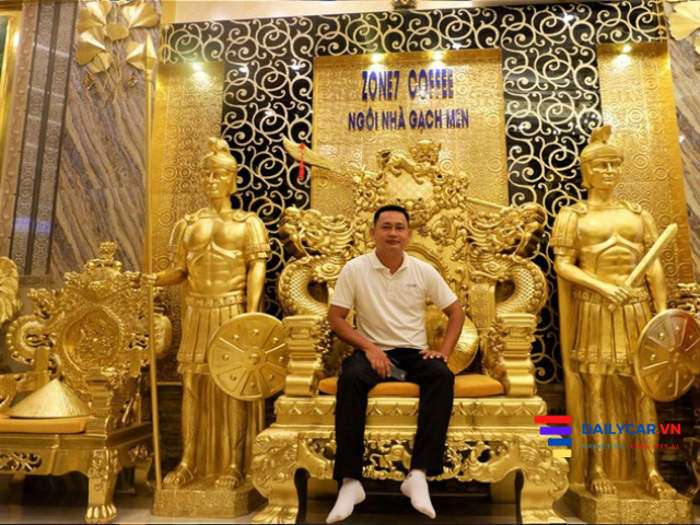 Rumah Berlapis Emas Ini Dijadikan Tempat Wisata Berbayar Rp30 Ribu