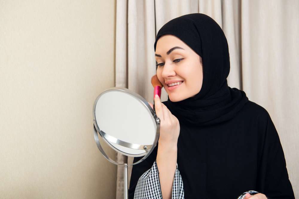 Memakai Makeup