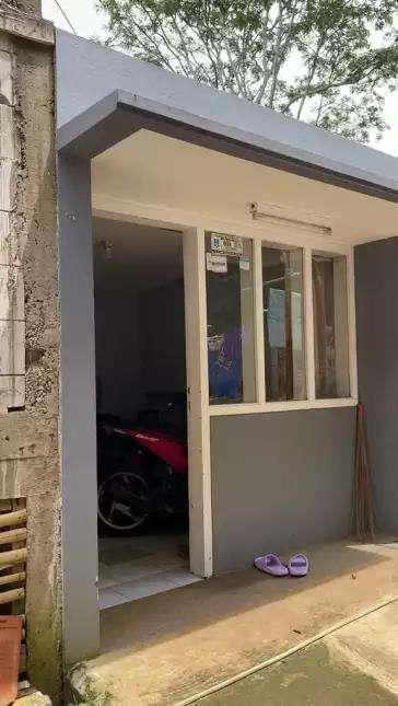 Desain rumah unik, dari luar kecil dan sempit pas masuk ternyata luas.