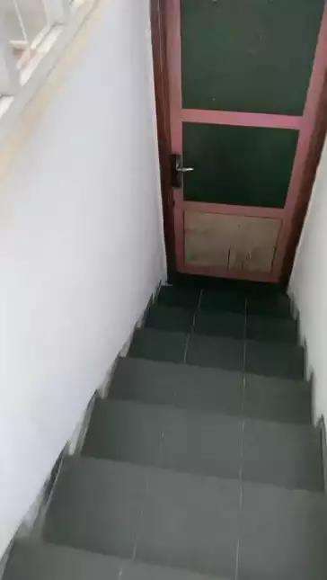 Desain rumah unik, dari luar kecil dan sempit pas masuk ternyata luas.