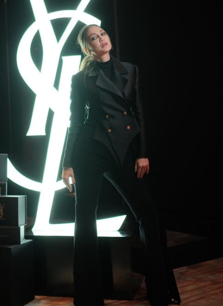 Instagram @lunamaya