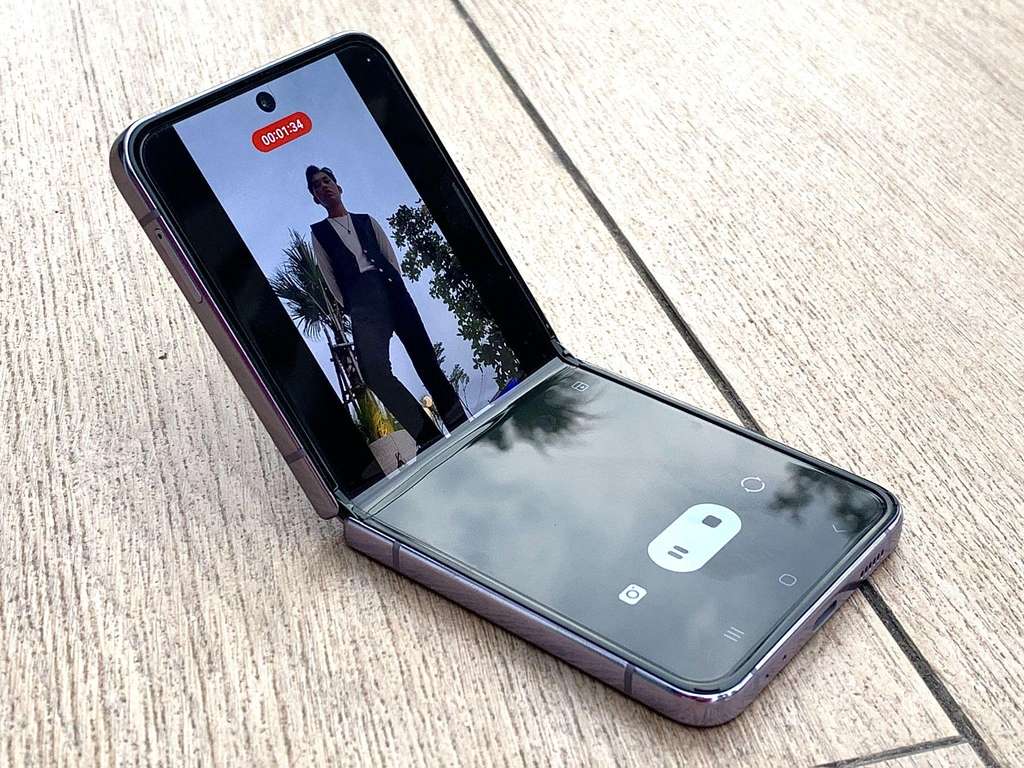 Galaxy Z Flip4 5G