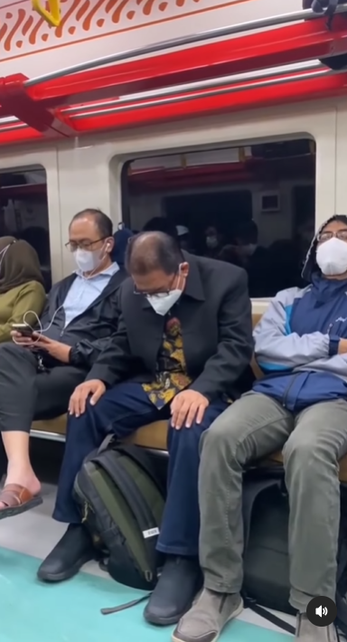 sholat di krl