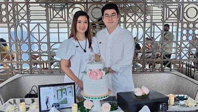 potret Asty dan suaminya Hendra