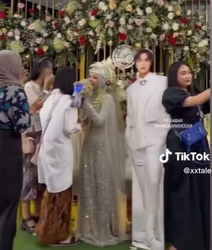 Viral Member NCT Hadir di Pernikahan