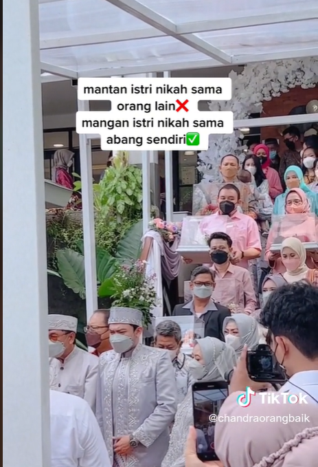 Viral Kisah Mantan Istri Nikahi Kakak Sendiri Viral Kisah Mantan Istri Nikahi Kakak Sendiri