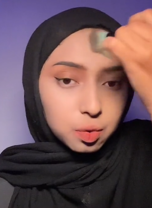 Memakai Bronzer