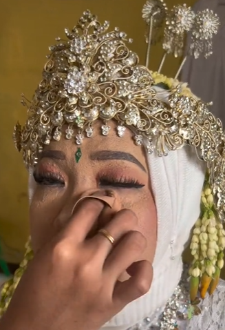 Riasan Pengantin Hancur