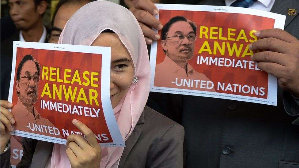 Demo menuntut pembebasan Anwar Ibrahim