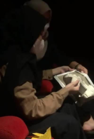 Asyik Nonton Bioskop Bareng Teman, Wanita Ini Malah Apes Saat Pulang