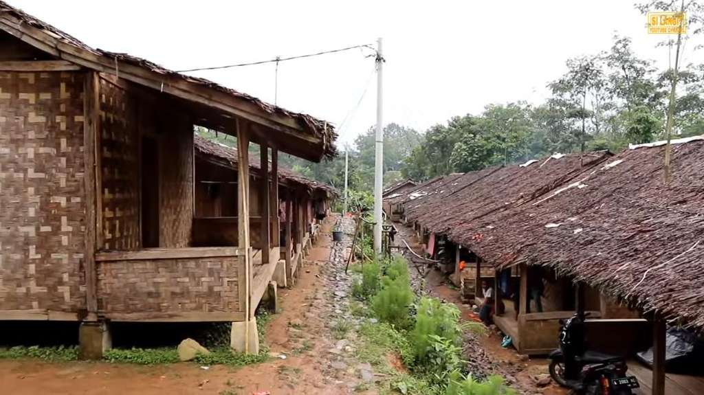 Dapat hidayah, hampir satu kampung warga Baduy ini mualaf.