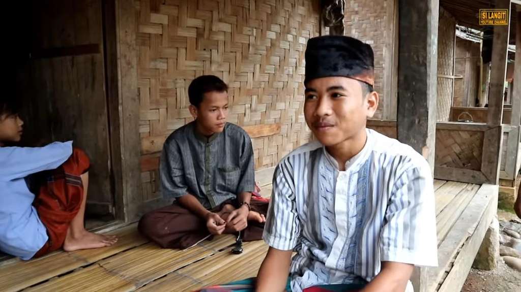Dapat hidayah, hampir satu kampung warga Baduy ini mualaf.