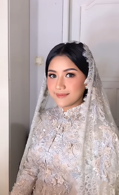 Riasan Erina Gudono