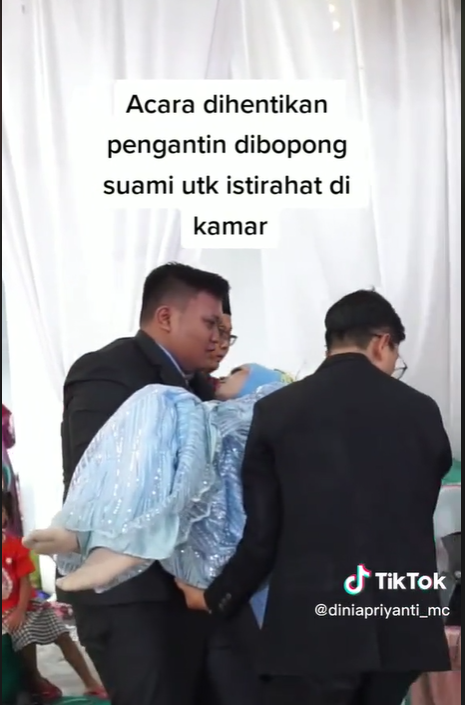 Viral Pengantin Wanita Pingsan Saat Resepsi di Pelukan Suami