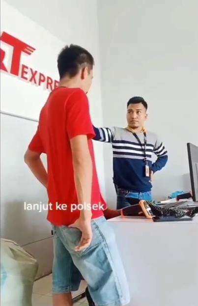 Beli Mistery Box Isinya Tak Sesuai Ekspektasi, Pria Ini Mengamuk di Kantor Ekspedisi.