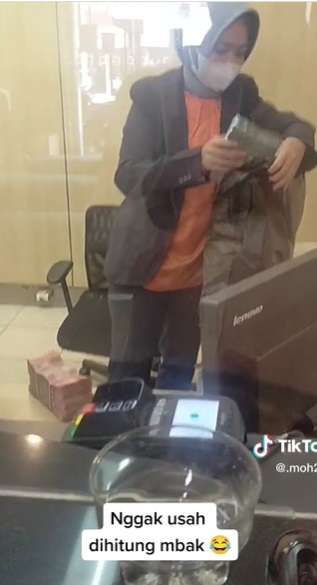 uang