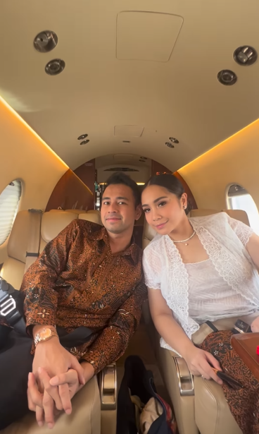 Raffi-Nagita Naik Private Jet