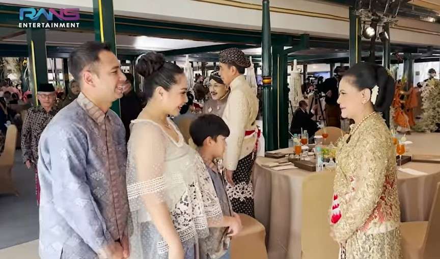 Penampilan Nagita Slavina di pernikahan Kaesang dan Erina