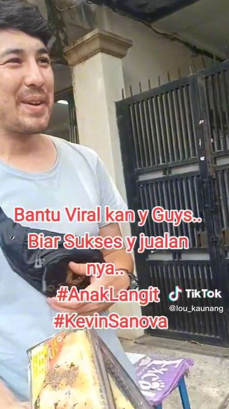Kevin Sanova Anak Langit jualan roti Kevin Sanova Anak Langit jualan roti