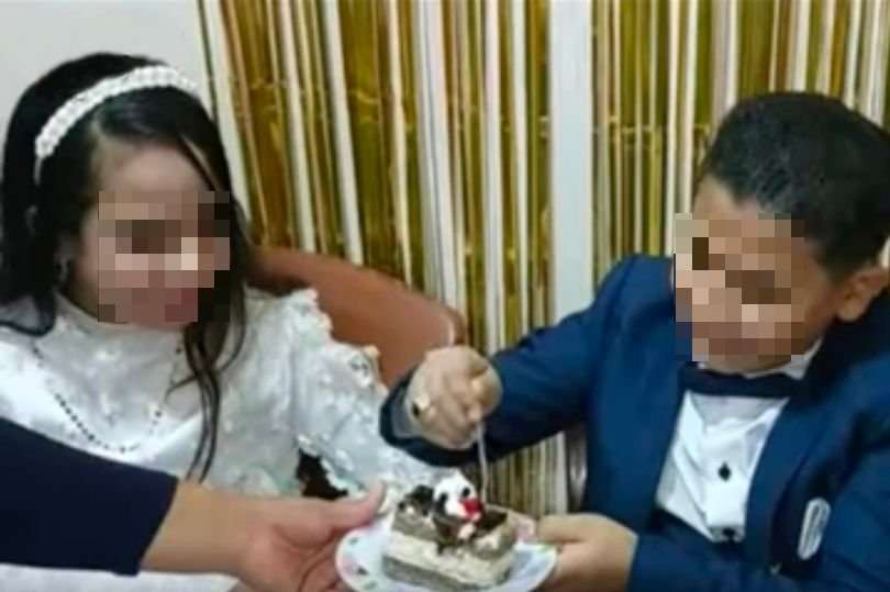 Viral Bocah Laki-Laki 12 Tahun Nikahi Sepupu Berusia 10 Tahun, Pihak Keluarga Beri Dukungan Viral Bocah Laki-Laki 12 Tahun Nikahi Sepupu Berusia 10 Tahun, Pihak Keluarga Beri Dukungan