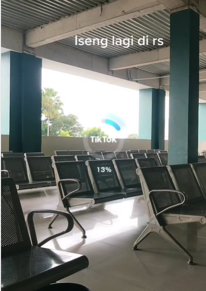 Netizen Pamer Hasil Foto Pakai Filter AI di Rumah Sakit
