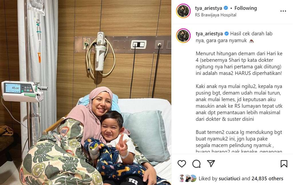 Tya Ariestya dan putranya