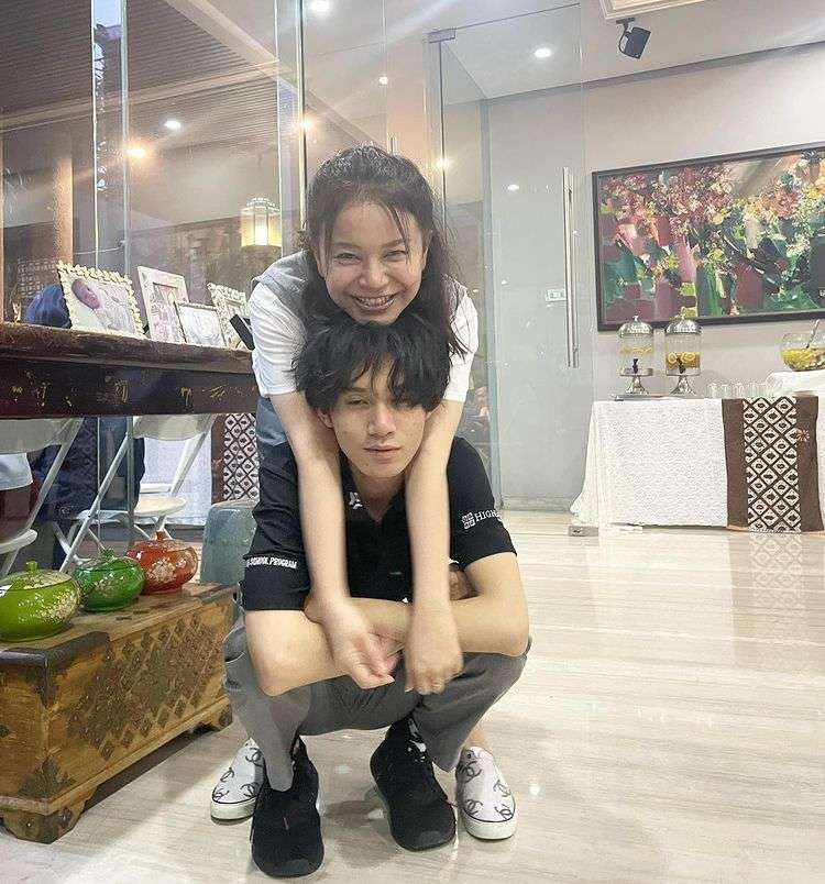 Rossa dan Putranya Rizky