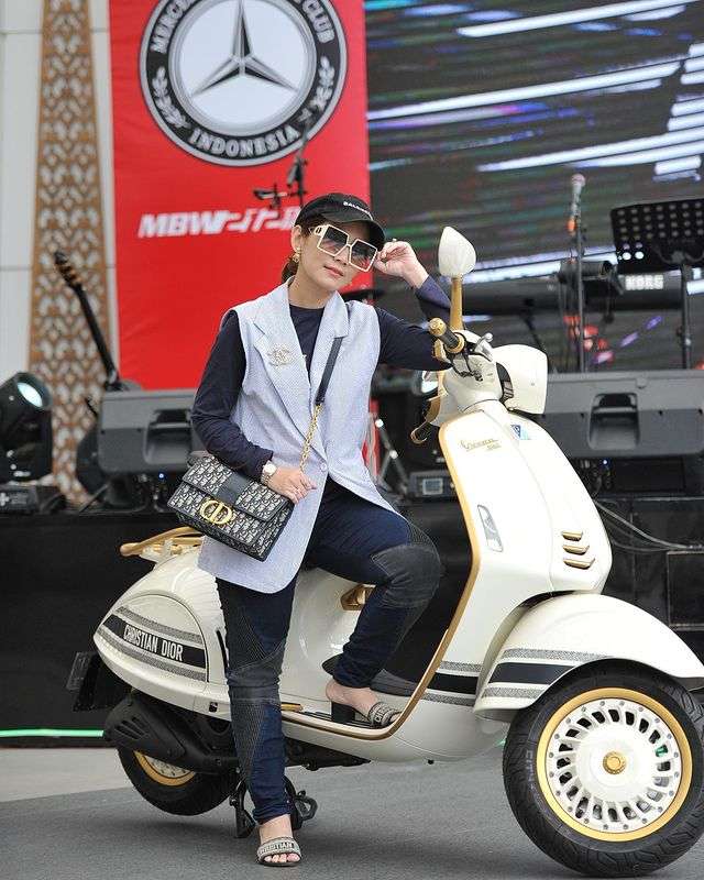 Kekasih Sahrul Gunawan