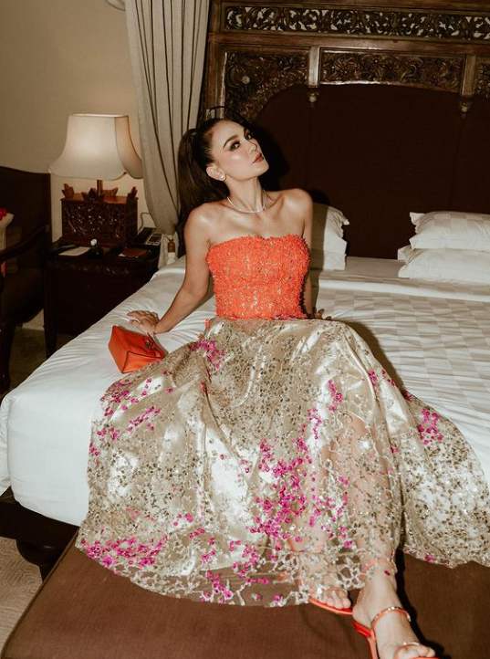 Instagram @lunamaya