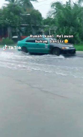 Viral rumah anti banjir.