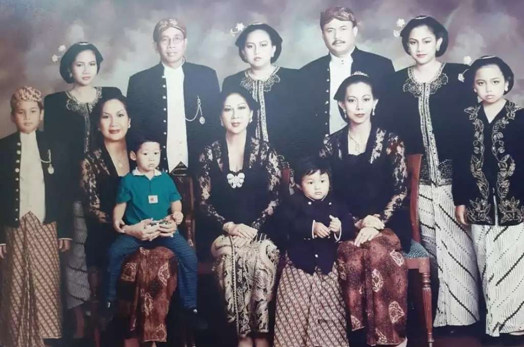 Potret Petty Tunjung Sari putri Titiek Puspa