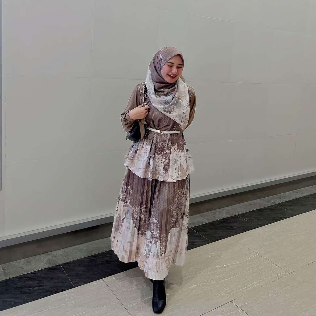 Potret Nadzira Shafa istri Mendiang Ameer Azzikra Potret Nadzira Shafa istri Mendiang Ameer Azzikra