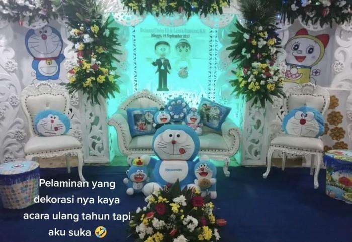 Viral pernikahan mengusung konsep dan tema Doraemon.