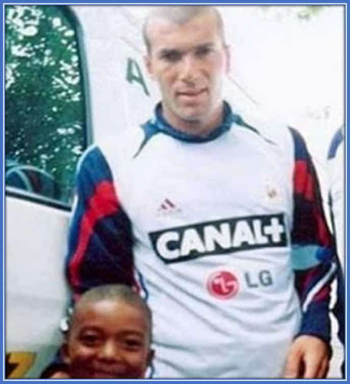 Mbappe kecil dan  Zinedine Zidane