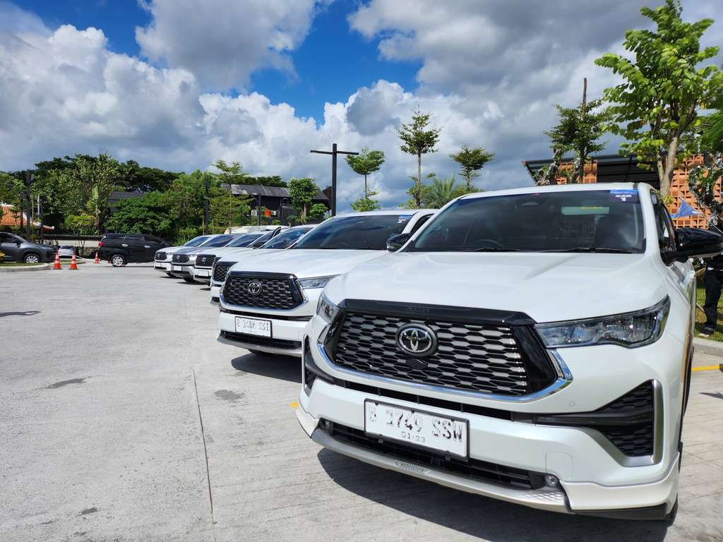 Kijang Innova Zenix