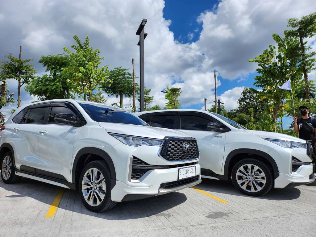 Kijang Innova Zenix