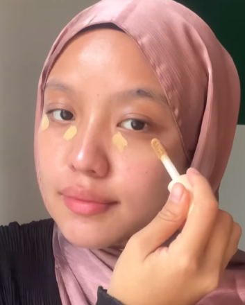 Memakai Concealer