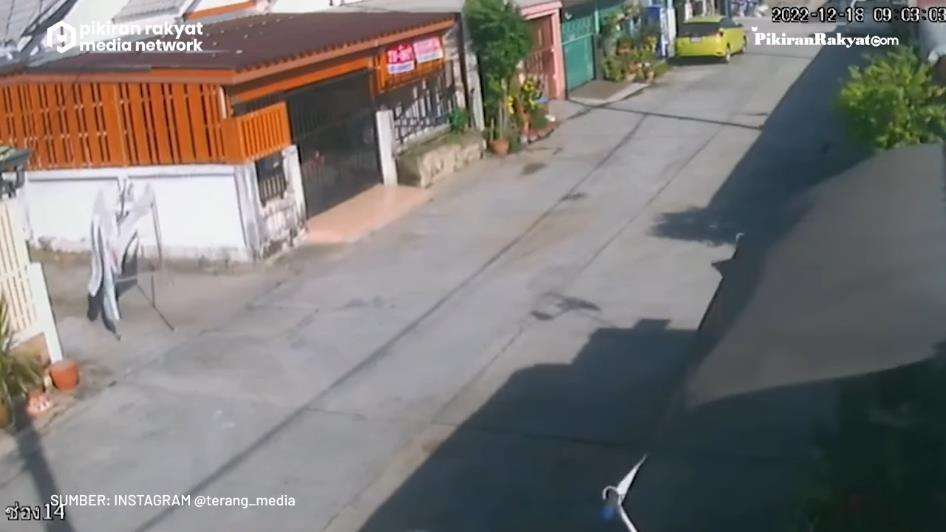 Viral jemuran bertingkah aneh saat siang bolong.