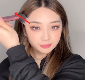 Memakai Blush