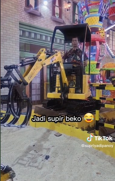 Full Kerja 1 Bulan Tanpa Libur, Cara Driver Ojol Habiskan Uangnya Ini Unik Full Kerja 1 Bulan Tanpa Libur, Cara Driver Ojol Habiskan Uangnya Ini Unik