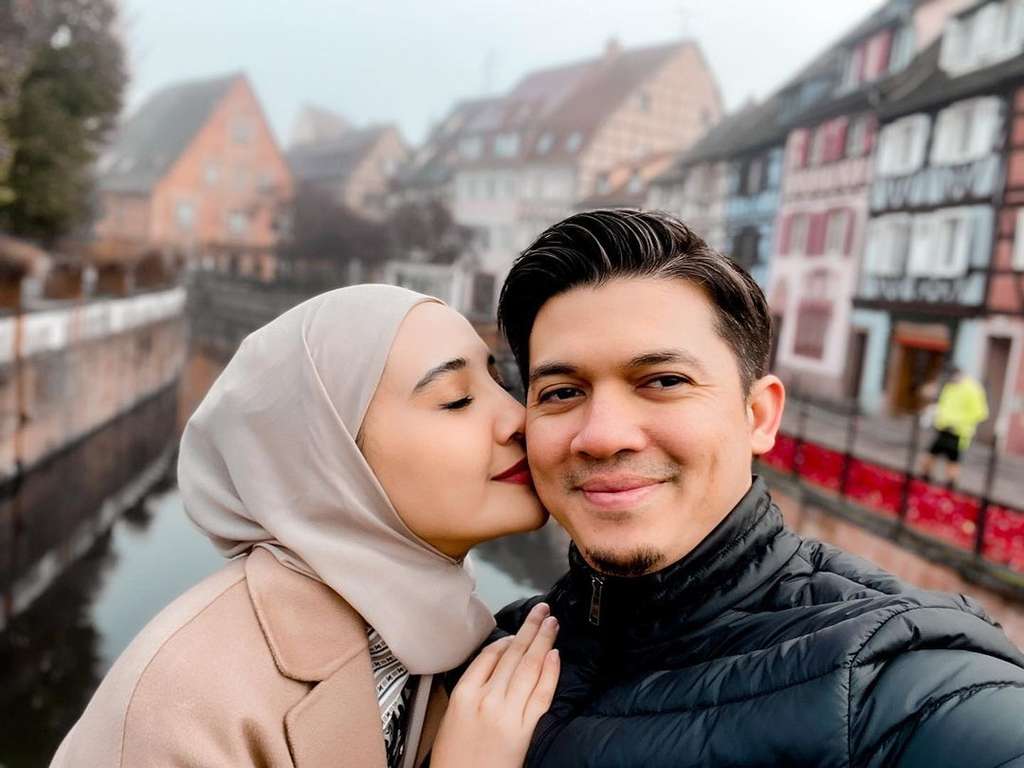 Irwansyah dan Zaskia Sungkar