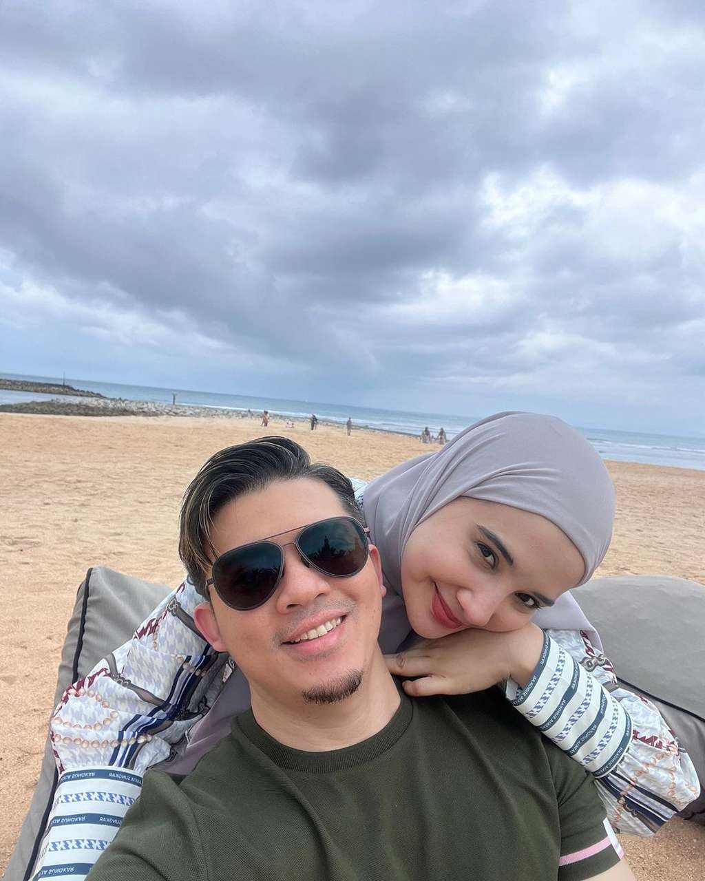 Irwansyah dan Zaskia Sungkar