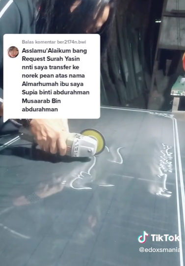 Punya Skill Tingkat Dewa, Pria Ini Tulis Surat Yasin dengan Cara Tak Biasa