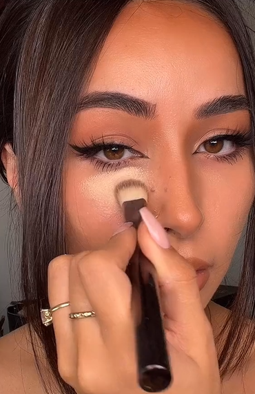 Memakai Concealer