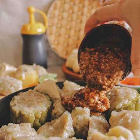 Manis dan Sedap/Nyomay Yuk