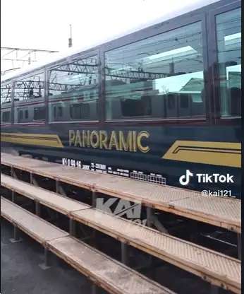 kereta panoramic
