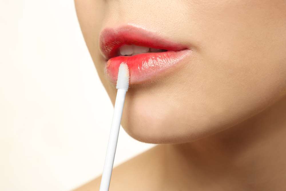 Tips Maksimalkan Penggunaan Produk Pemulas Bibir Berdasarkan Jenisnya, Ternyata Beda Lho!