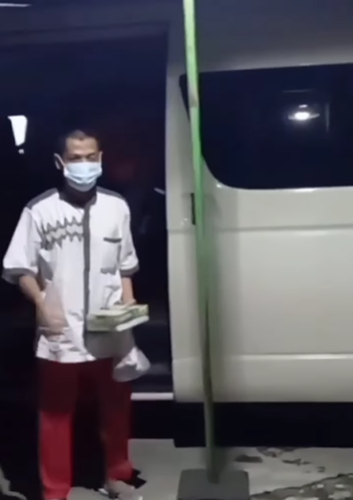 Momen Mantan Napi Teroris Bebas